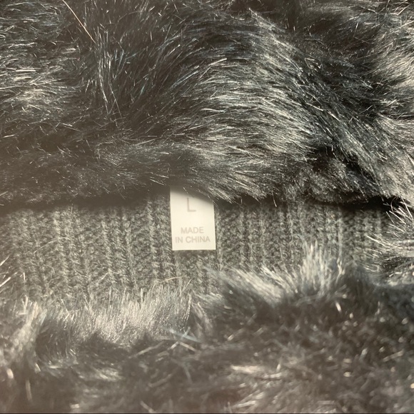 🔥Black Faux Fur NWT Quilted Reversible Zip Vest L - Picture 8 of 8